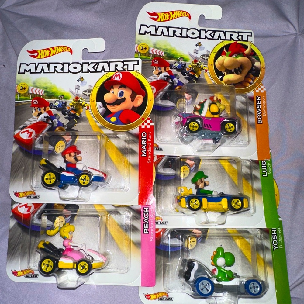 Mario Kart Hot wheels entire set of collection ❣️